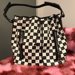 Gorgeous L.a.m.b. Checked Springdale bucket bag